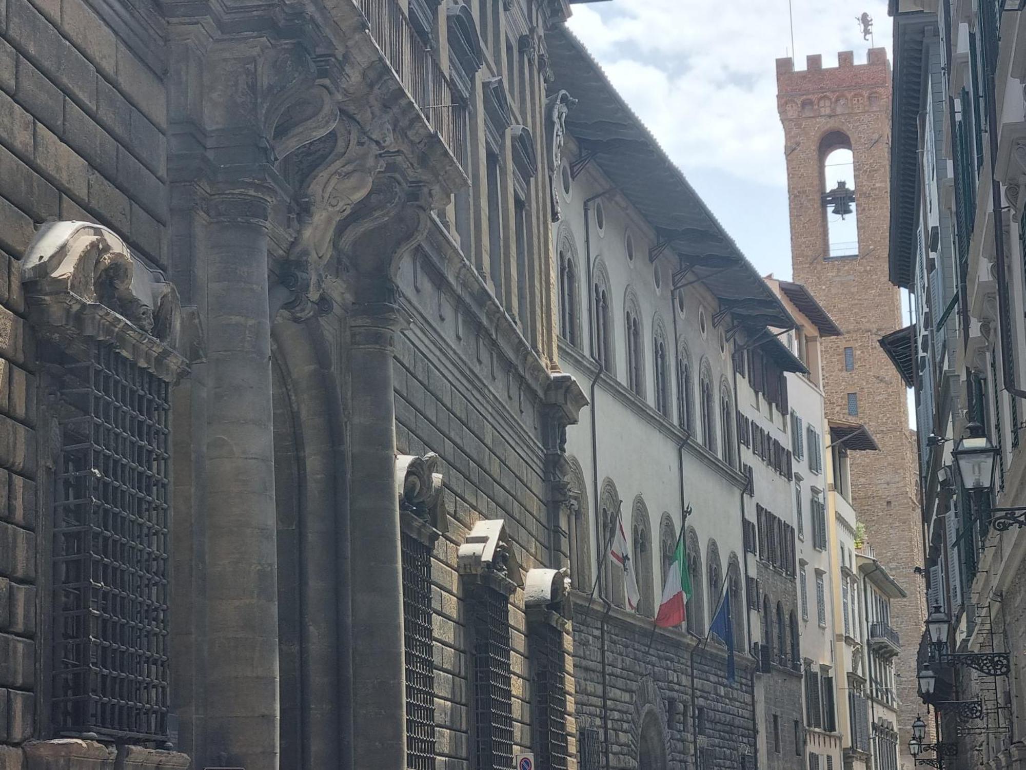 La Sede Dell'Arte Monolocale Studio E Camere In Torre Medievale Vicino A Duomo E Piazza Signoria Firenze Bagian luar foto